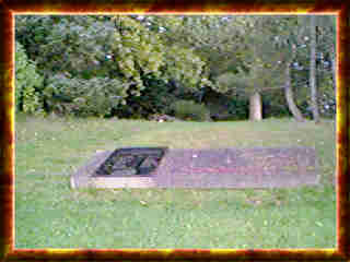 die gedenktafel hünengrab.jpg (7407 Byte)